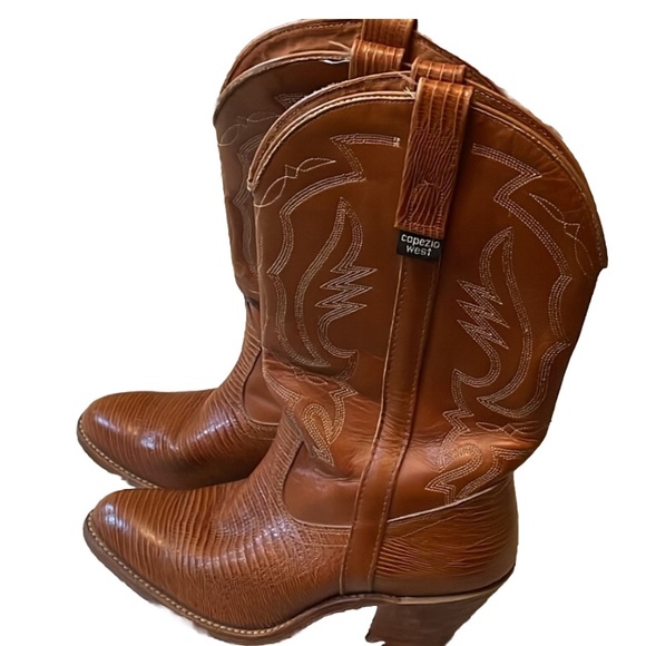Capezio West Faux Leather Embroidered Heeled Western Cowboy Boots Size 9.5 - Picture 1 of 9